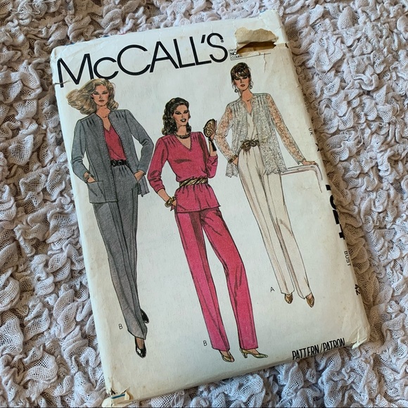 Vintage Sewing Patterns - Picture 6 of 8